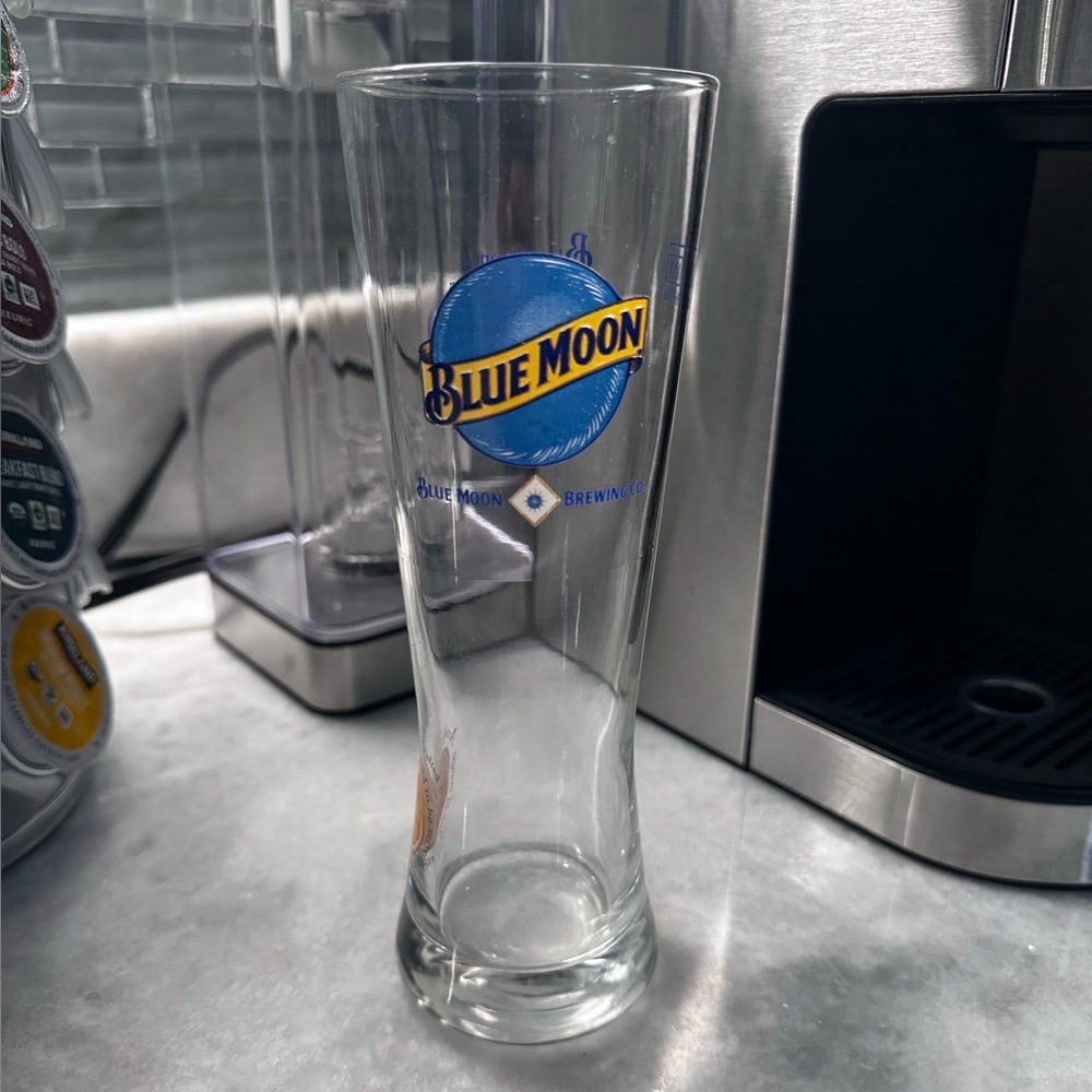 Blue Moon Brewing Co. Pilsner / Beer Glass